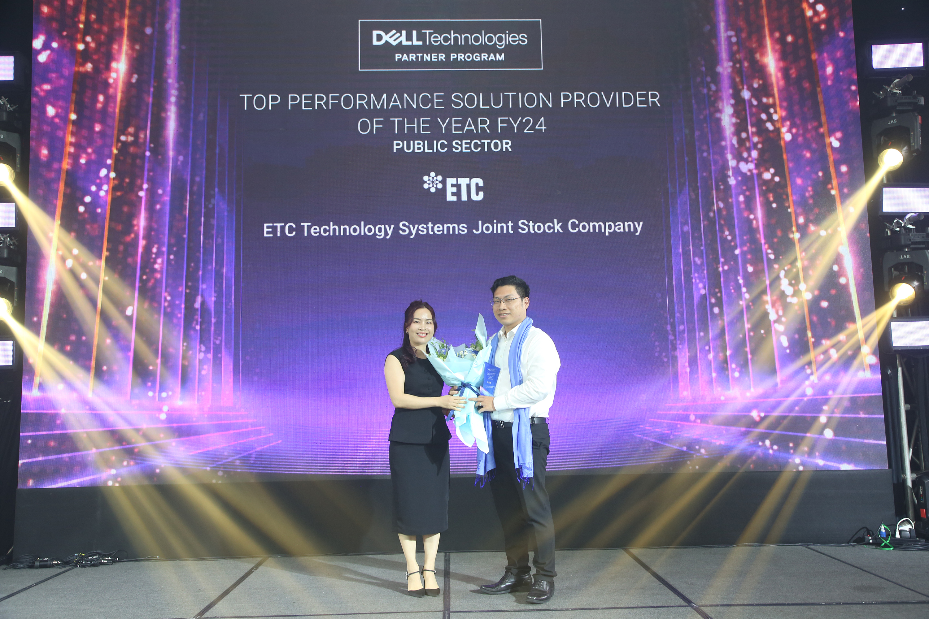 ETC vinh dự nhận giải thưởng “Top performance solution provider of the year - FY24 - Public Sector” của Dell Technologie