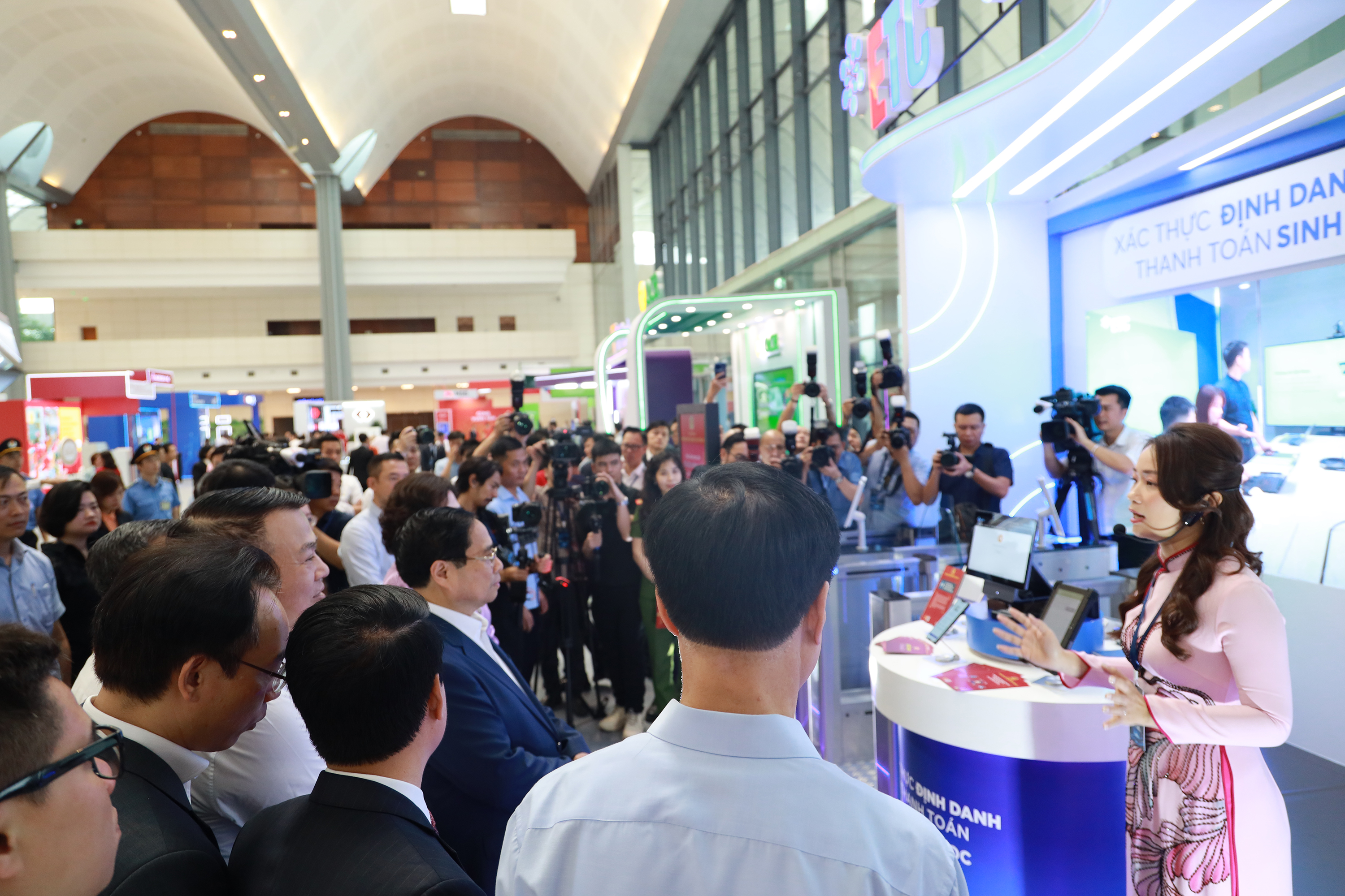 Chuyển đổi số ngành ngân hàng 2024: ETC & EPAY "cách mạng hóa" nhu cầu thanh toán số tại Việt Nam